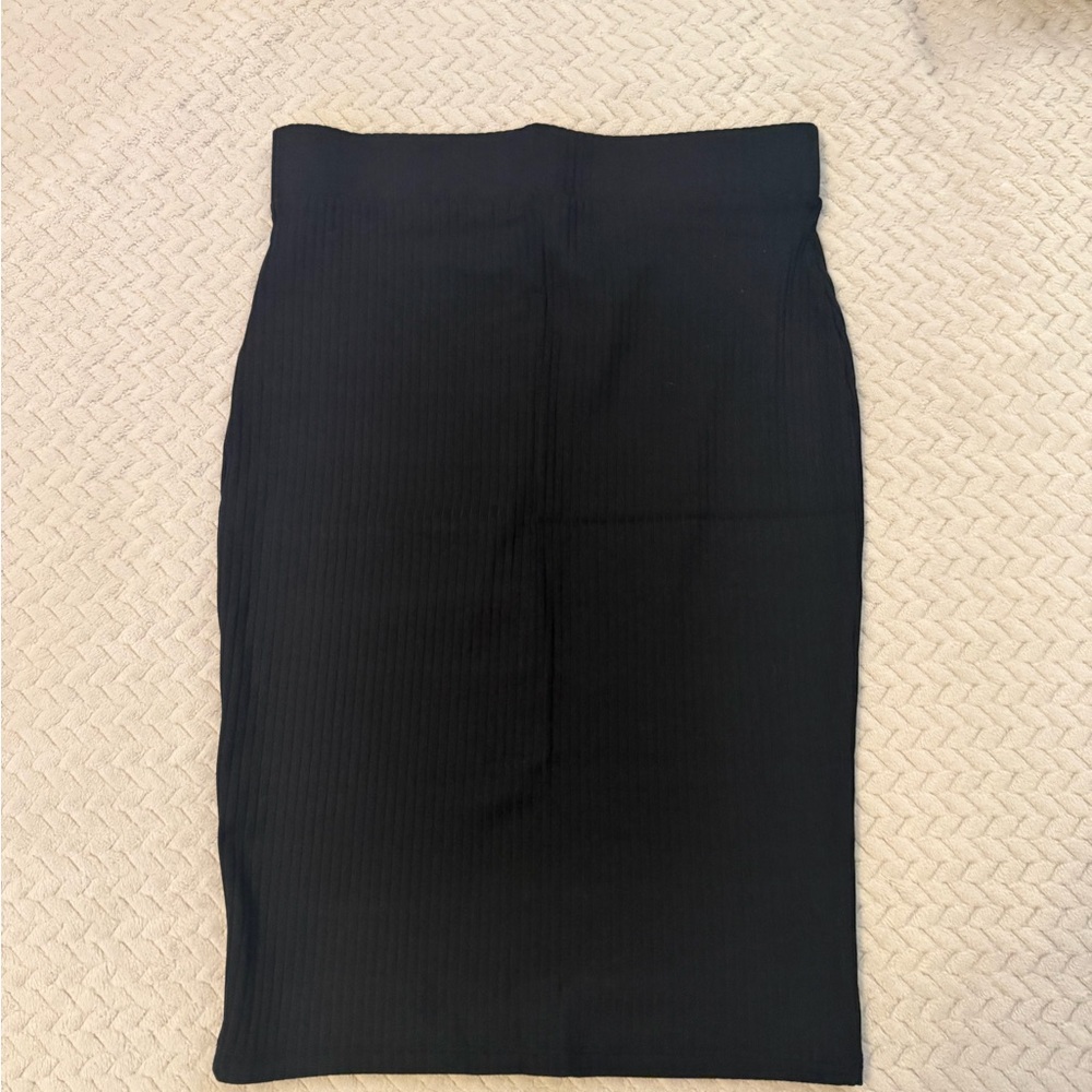 Victoria's Secret Black Pencil Skirt - Picture 2 of 2